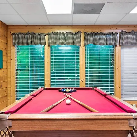 Cozy Log Cabin!! In Heart Of Pf & Close To The Smokies Pigeon Forge Exterior photo
